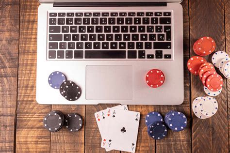 Poker Stakes Breakdown – Small, Mid, and High.